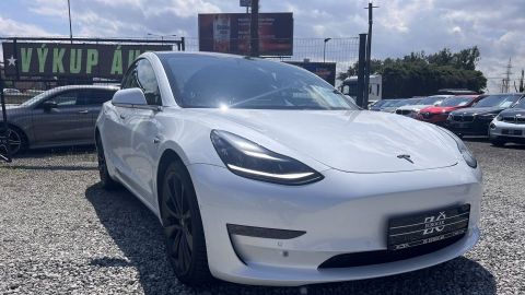 Tesla Model 3  Elektro auto na predaj Košice 