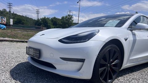 Tesla Model 3  Elektro auto na predaj Košice 