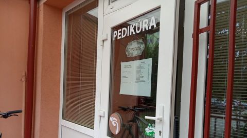 K prvej pedikúre lakovanie bezplatne